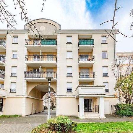 Mona, F2 Pour 4 Pers. - Fairytale Factory Apartamento Bussy-Saint-Georges Exterior foto
