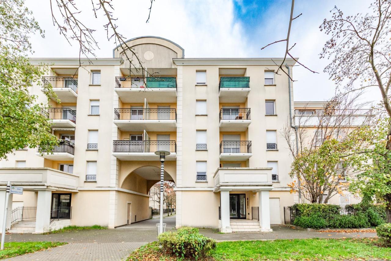 Mona, F2 Pour 4 Pers. - Fairytale Factory Apartamento Bussy-Saint-Georges Exterior foto